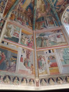 Affreschi di Benozzo Gozzoli nella cappella maggiore, parete di sinistra