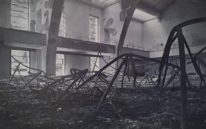 Foto d'epoca delle navi e del Museo dopo l'incendio del 31 maggio 1944